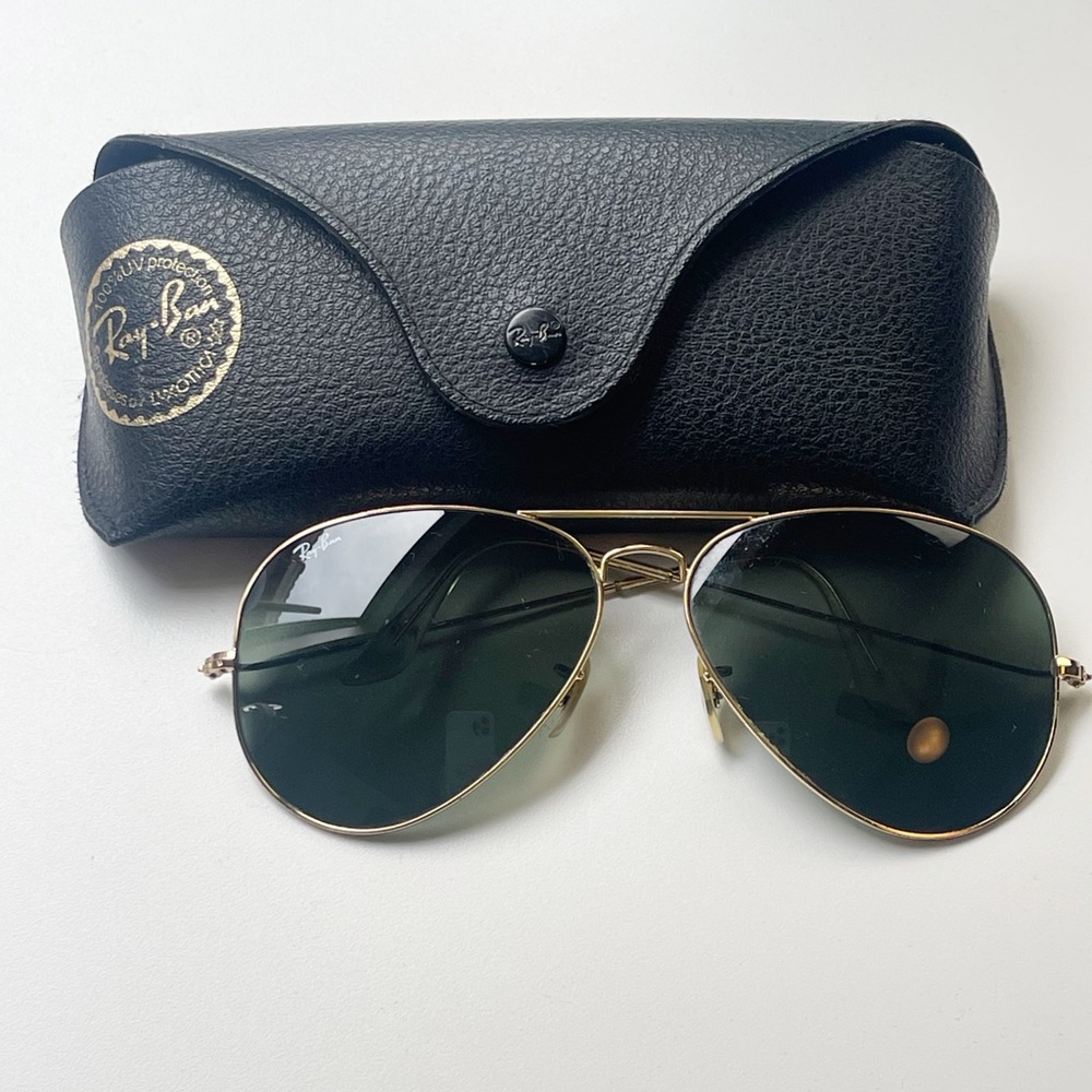 Vintage Ray-Ban Gold Frame Aviator Classic Sunglasses RB3025 with green lenses